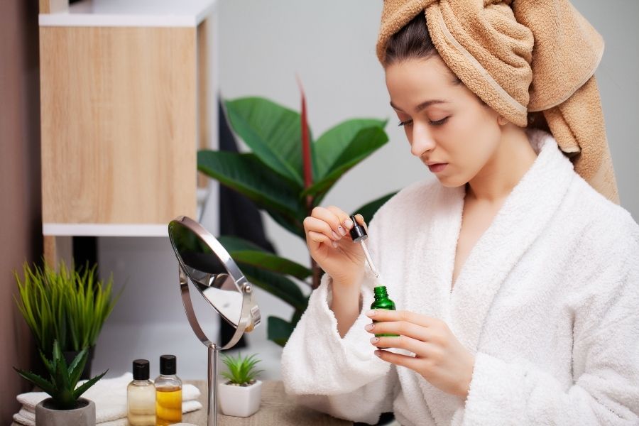 How to Apply Face Serum