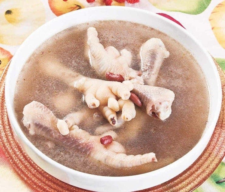Stewed Chicken Feet with Cowpea and Peanut Recipe