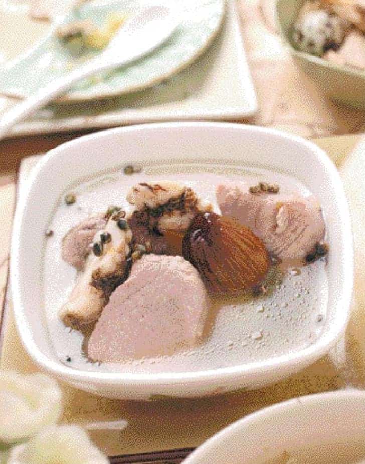 Fructus Cannabis Pork Trotter Soup Recipe