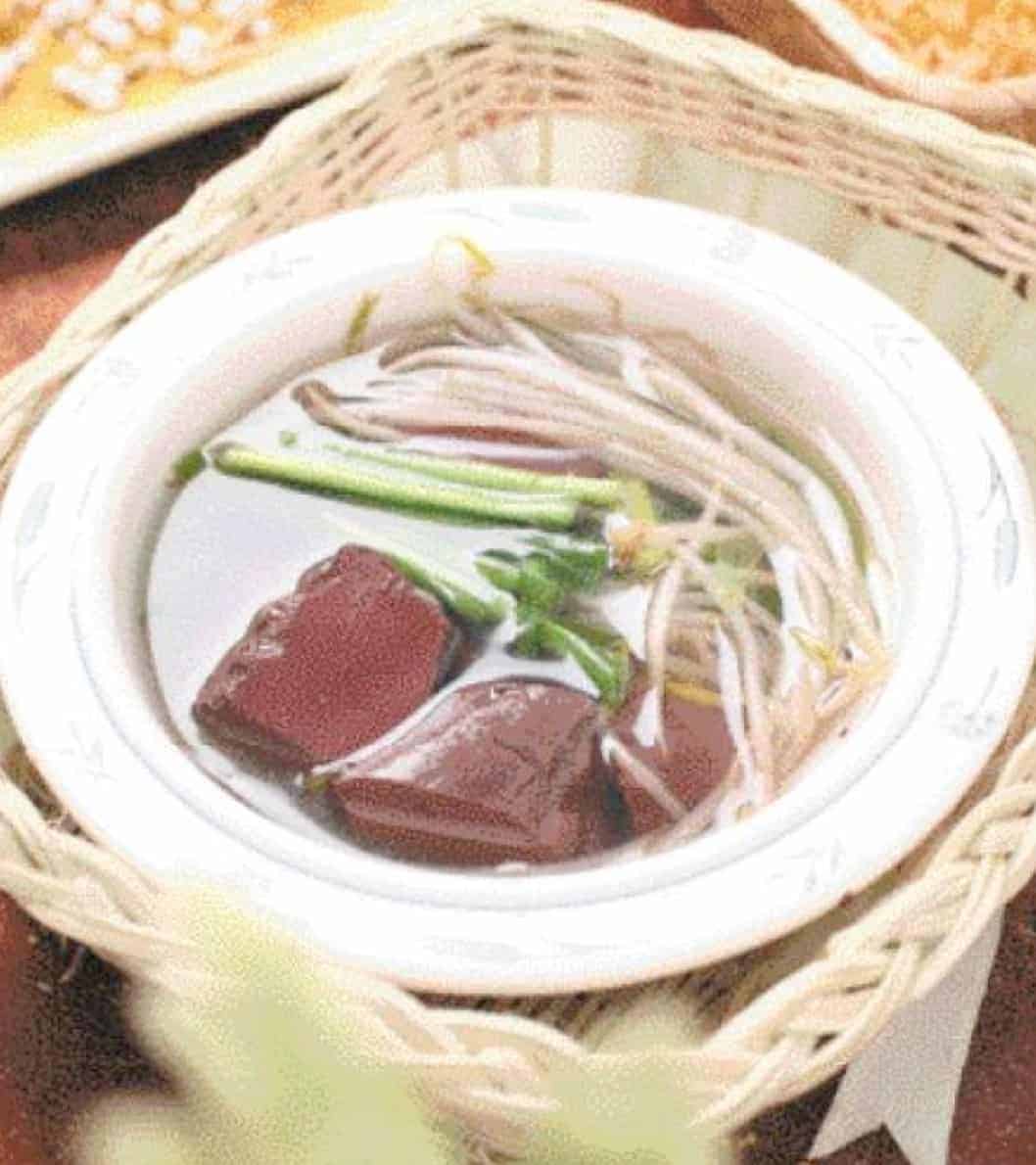 Leek and Pork Blood Curd Soup Recipe
