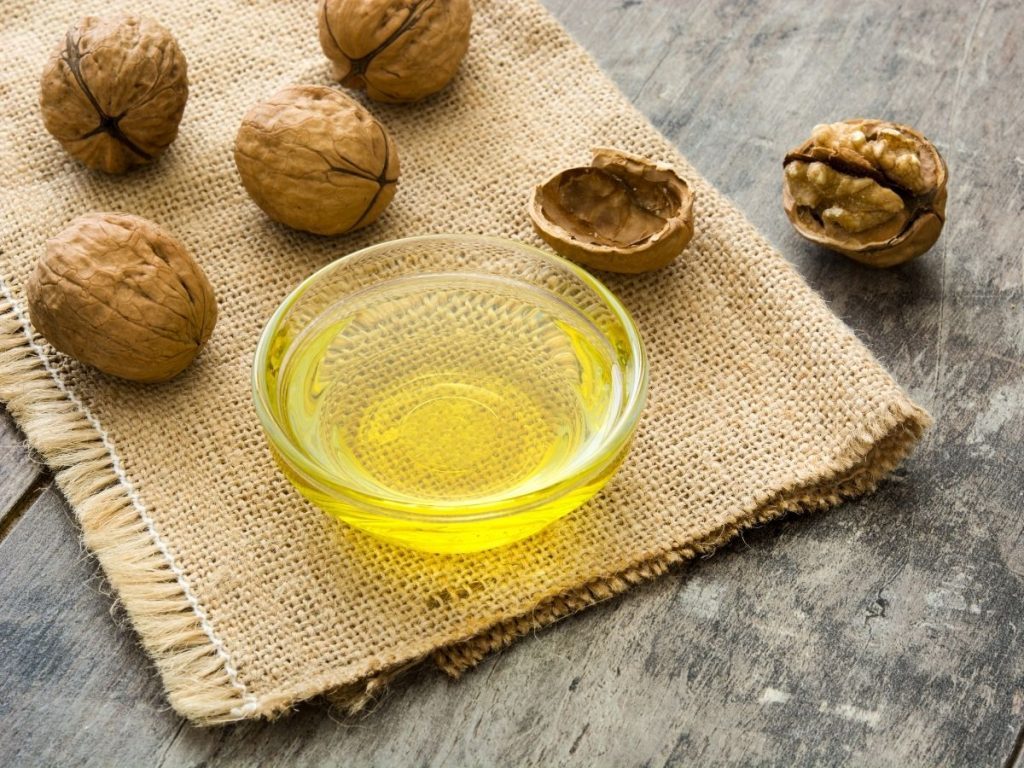 What Does Walnut Cooking Oil Taste Like